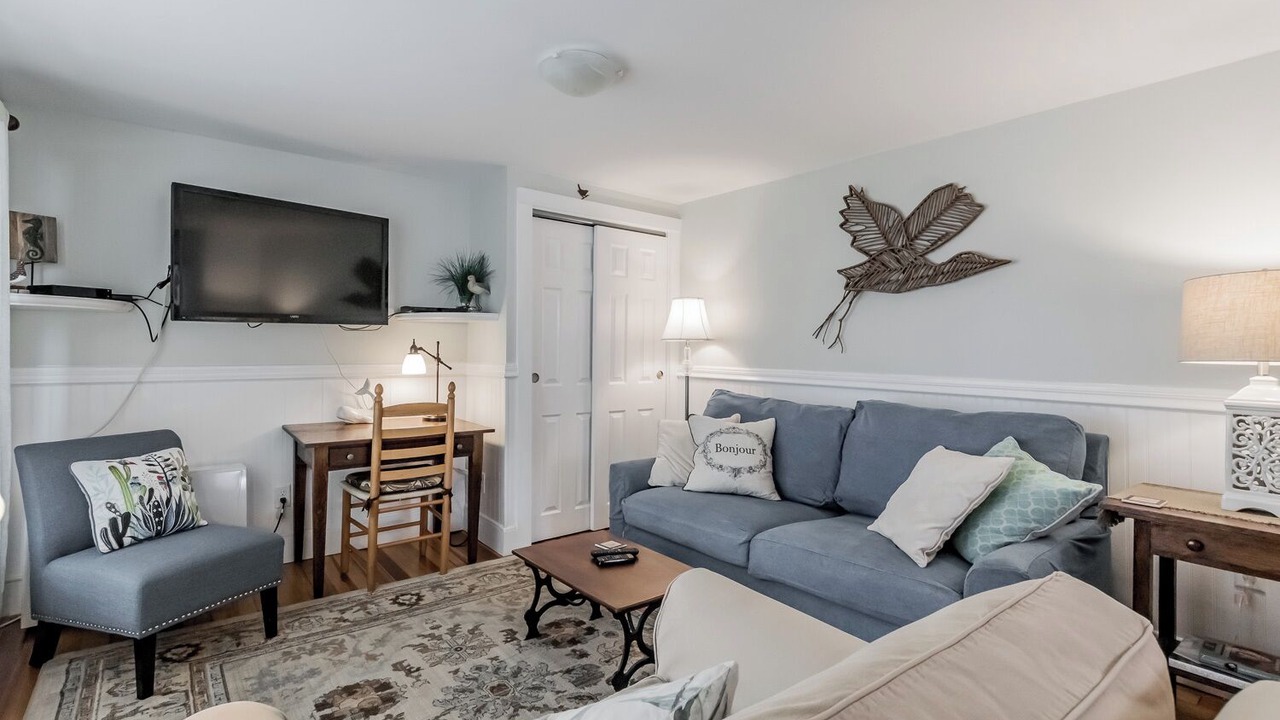Photo of Livingroom in Camp Ellis