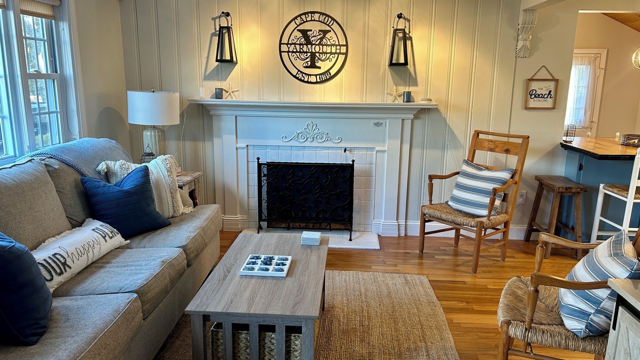 Photo of Livingroom in South Yarmouth
