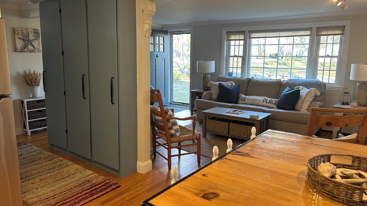 Photo of Livingroom in South Yarmouth
