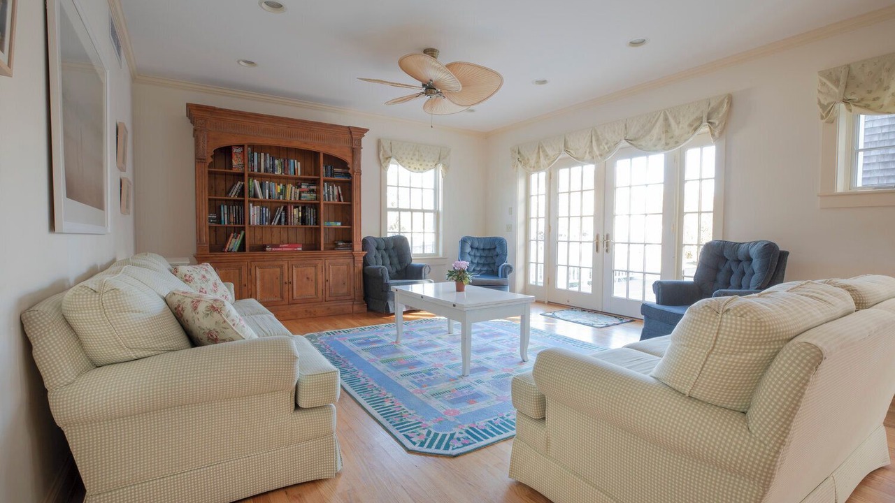 Photo of Livingroom in Edgartown