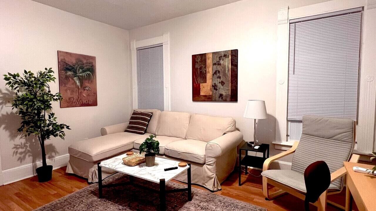 Photo of Livingroom in The Hill