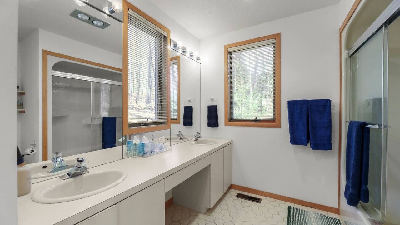 Photo of Bathroom in Monterey