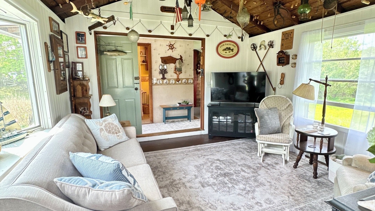 Photo of Livingroom in North Truro