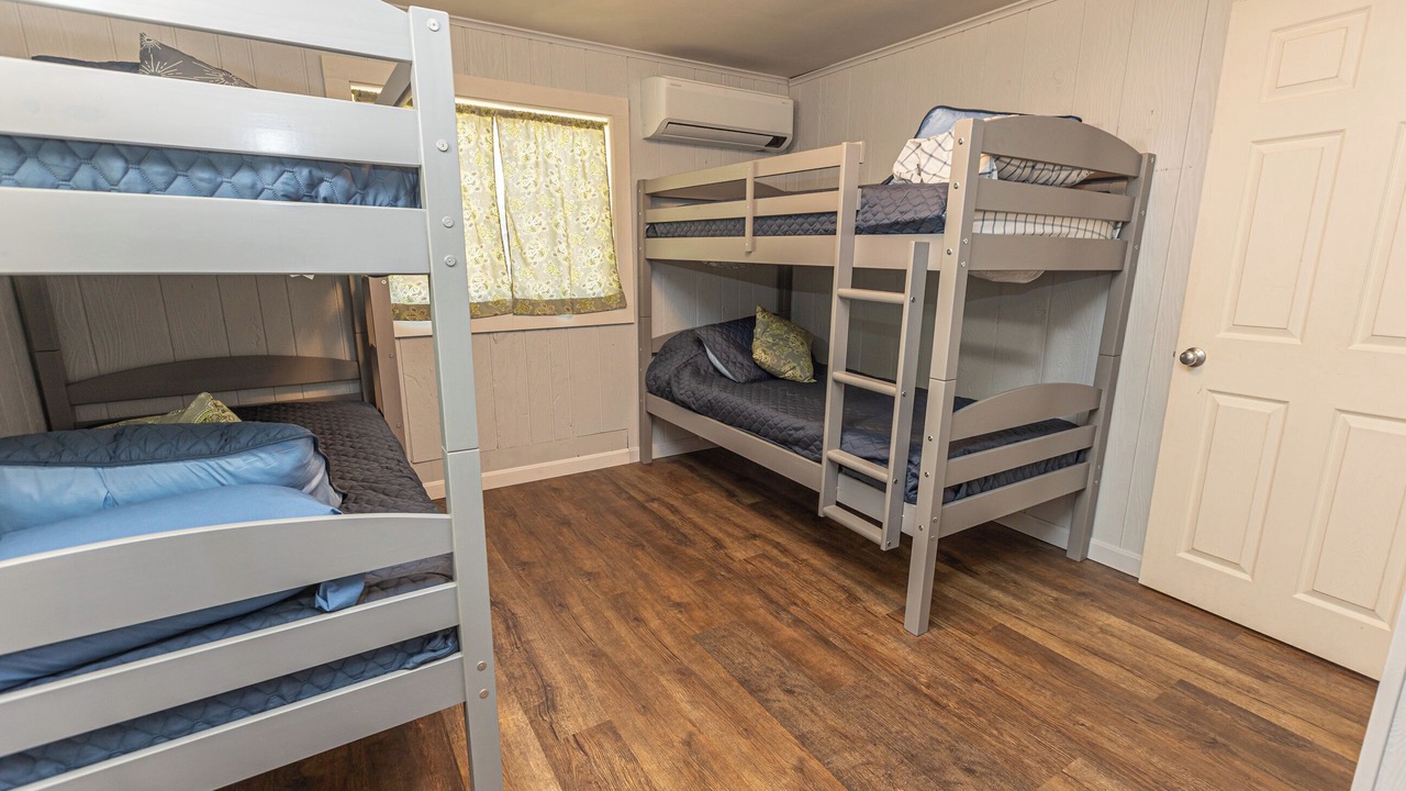 Photo of Bedroom in Raymond