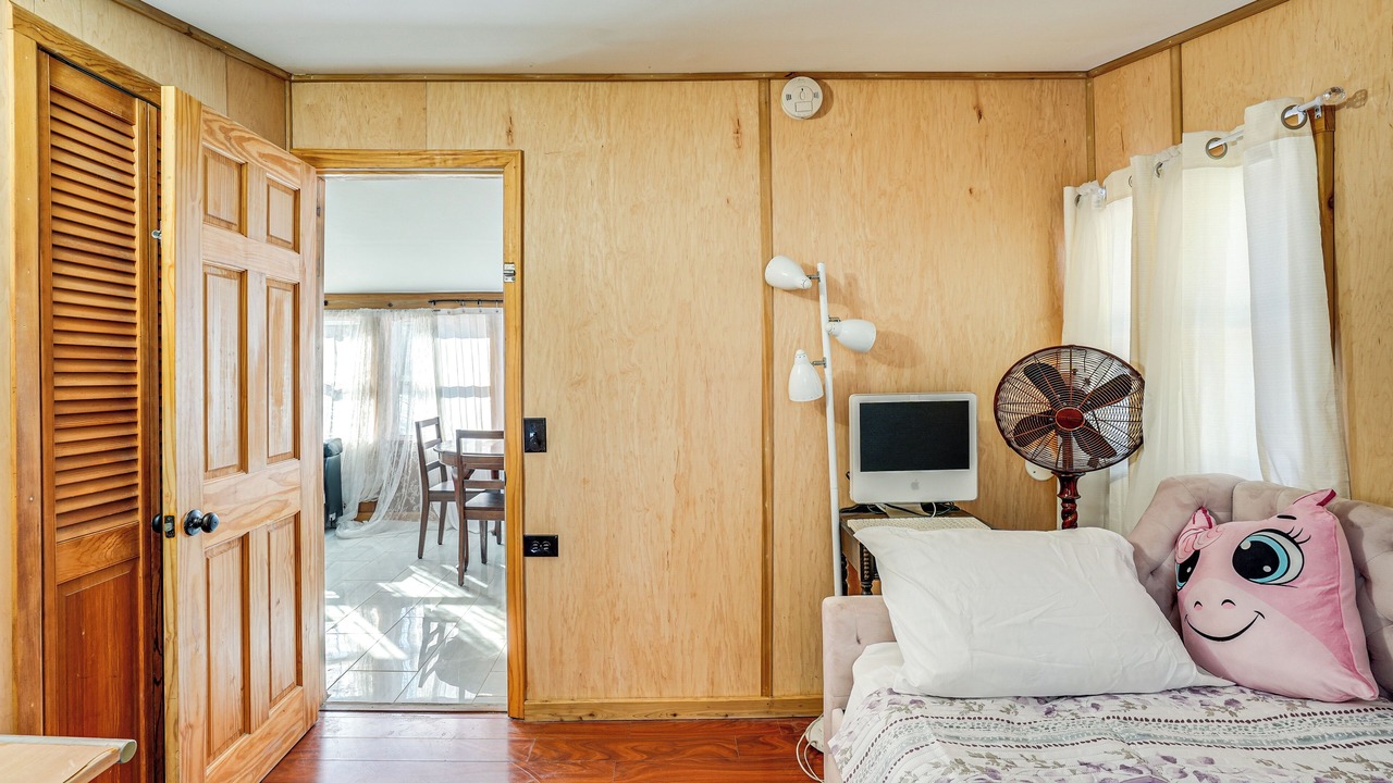 Photo of Bedroom in Graniteville