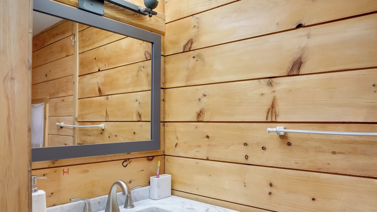 Photo of Bathroom in Graniteville