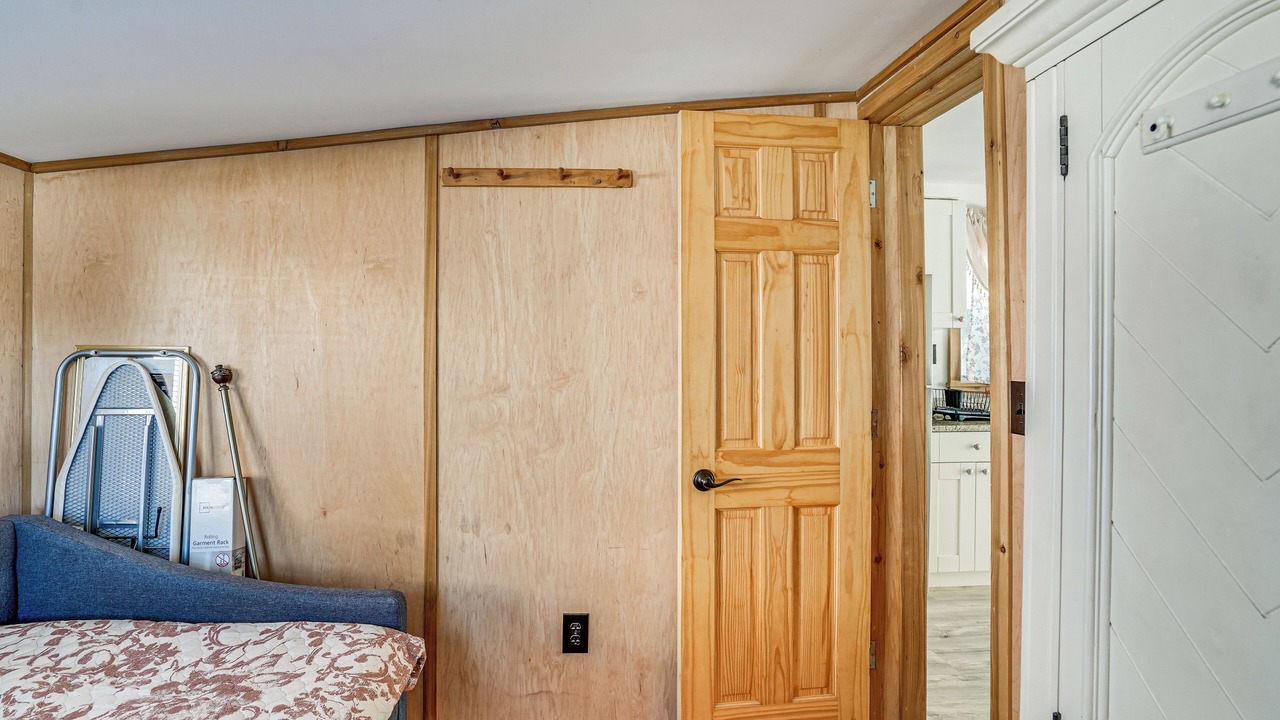 Photo of Bedroom in Graniteville