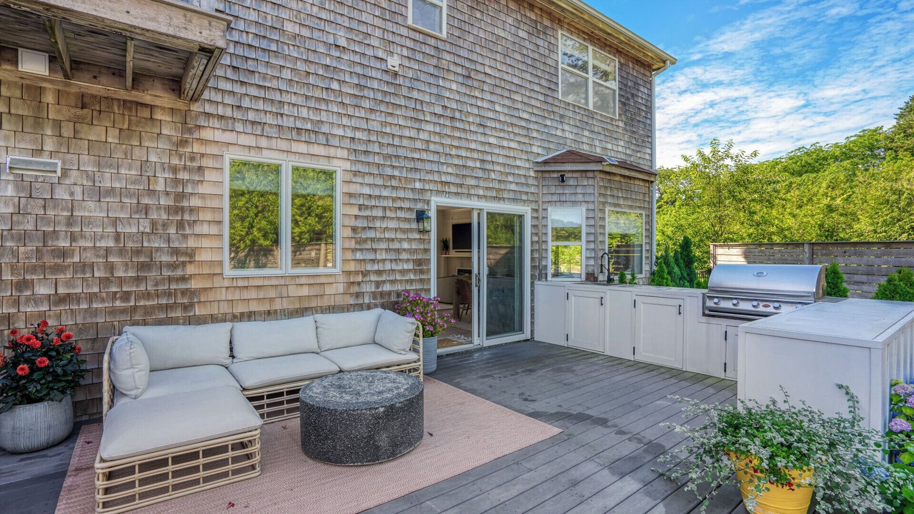 Photo of Patio Balcony in Shinnecock Hills