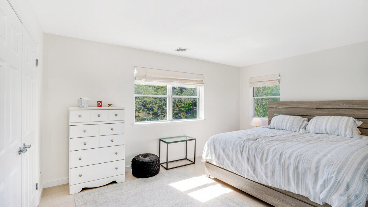 Photo of Bedroom in Shinnecock Hills