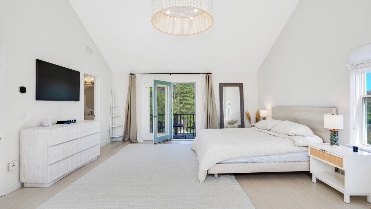 Photo of Bedroom in Shinnecock Hills