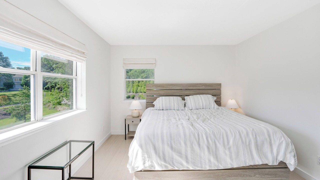 Photo of Bedroom in Shinnecock Hills