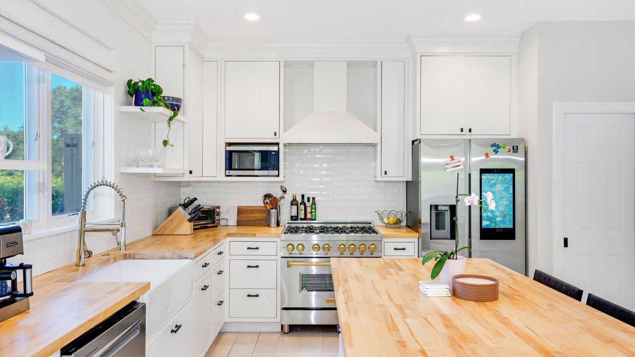 Photo of Kitchen in Shinnecock Hills