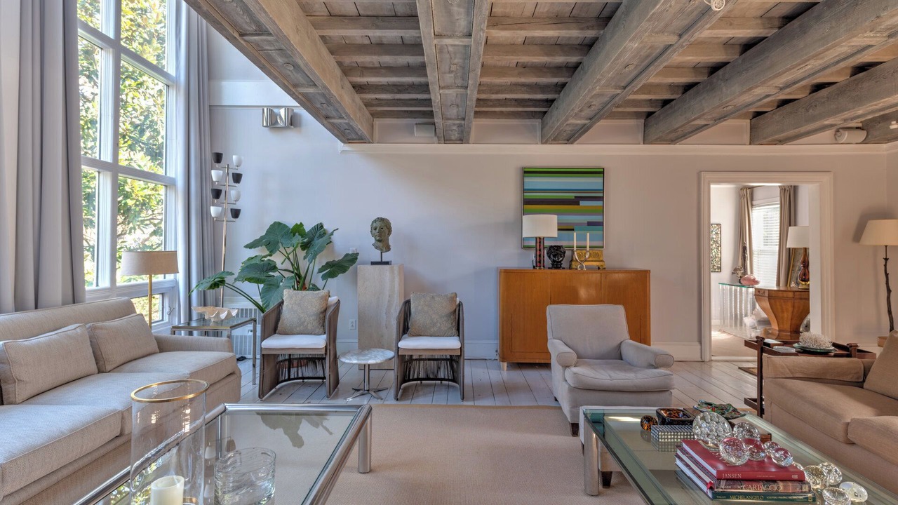 Photo of Livingroom in Bridgehampton