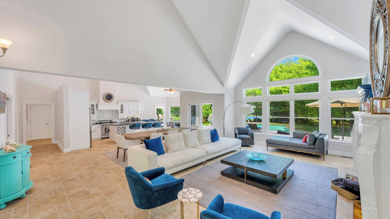 Photo of Livingroom in East Hampton