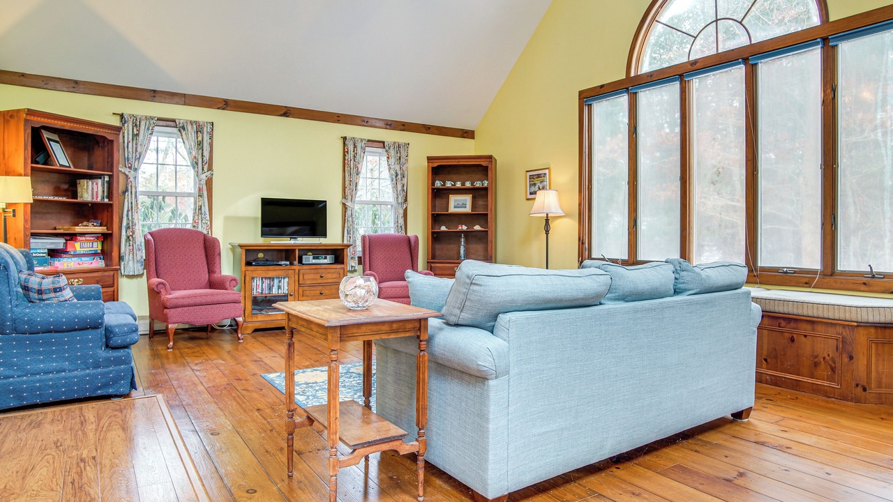 Photo of Bedroom in Cotuit