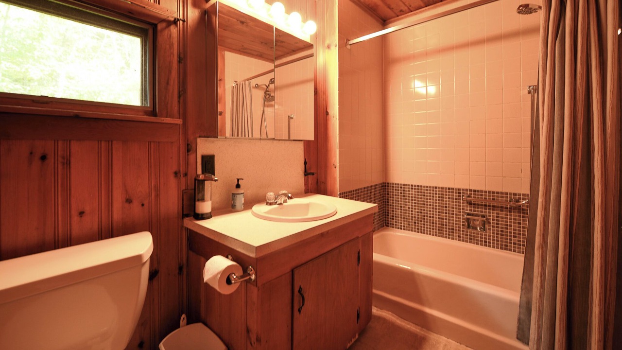 Photo of Bathroom in Naples