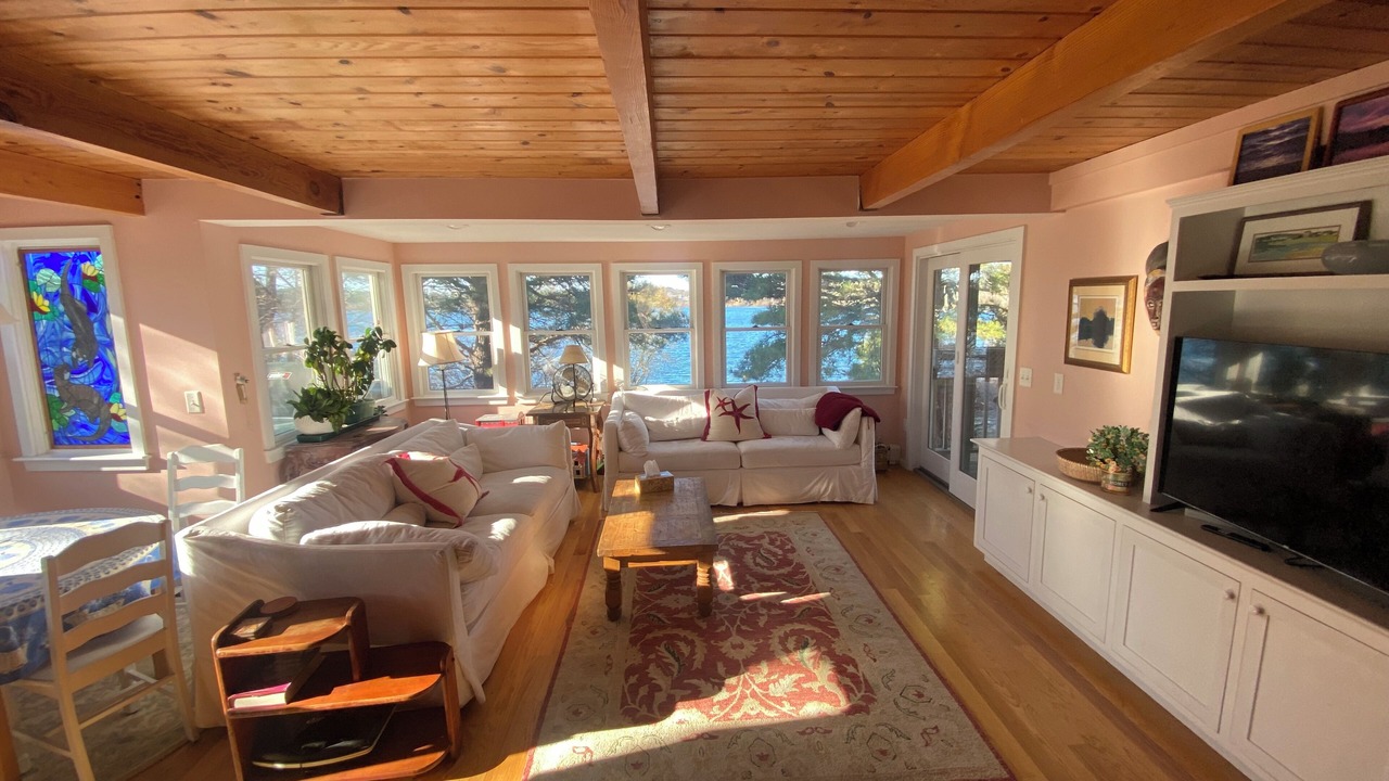 Photo of Livingroom in Eastham