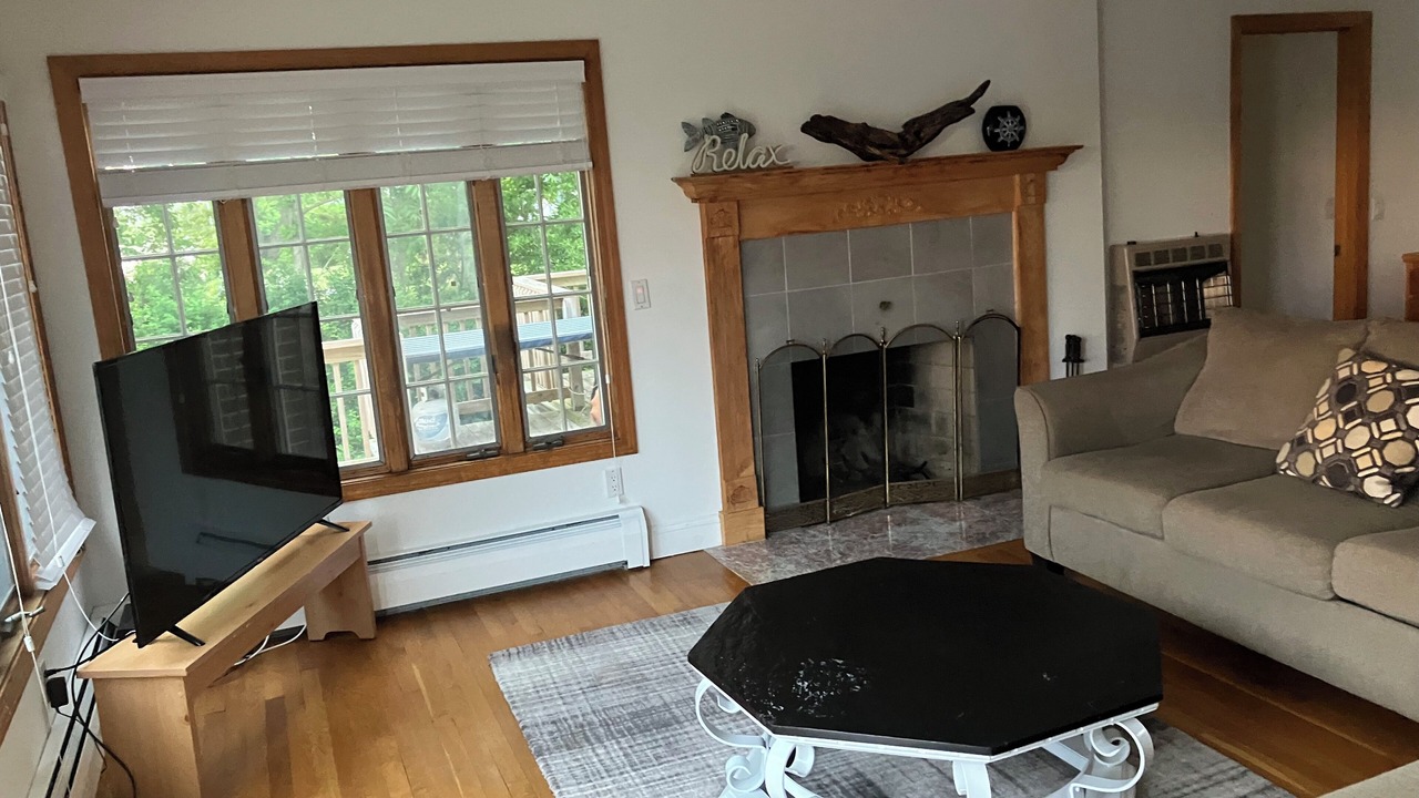 Photo of Livingroom in Tiverton