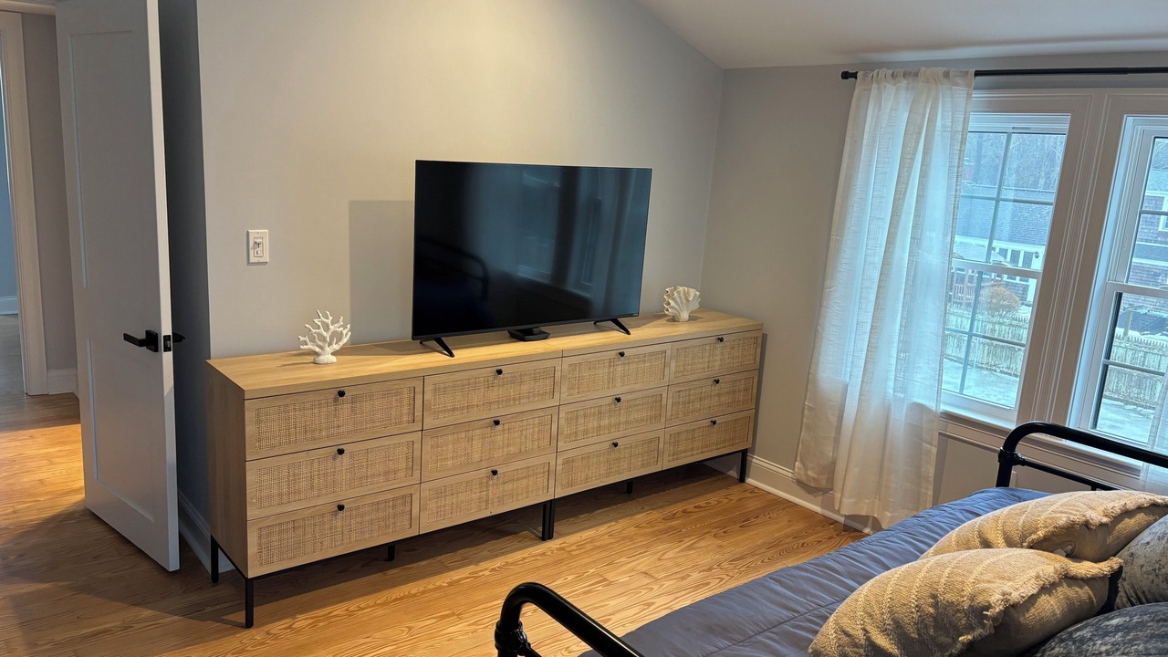 Photo of Livingroom in West Yarmouth