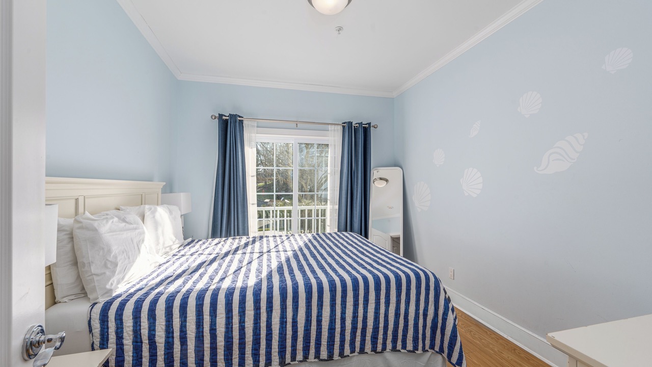 Photo of Bedroom in Greenport West
