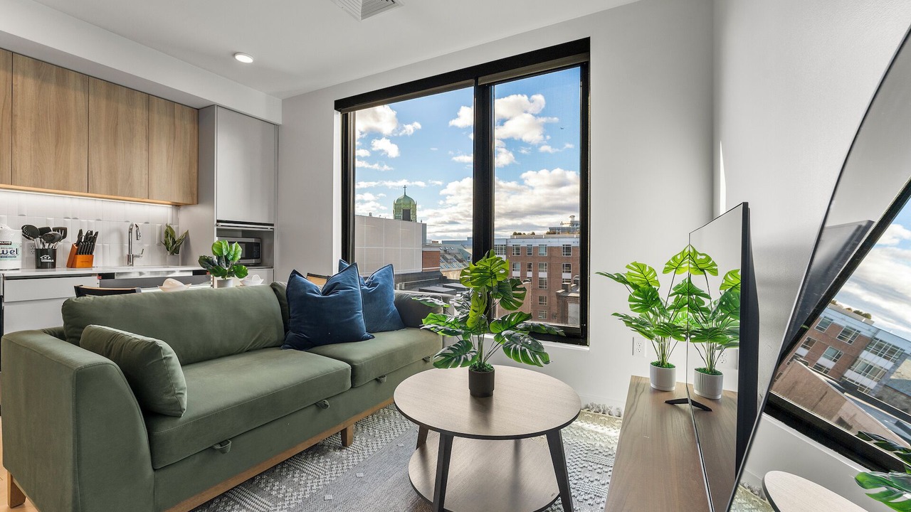 Photo of Livingroom in D Street - West Broadway