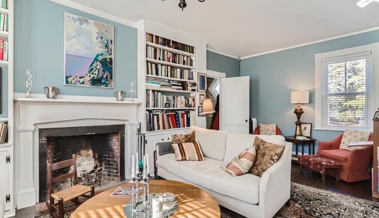 Photo of Livingroom in West Tisbury