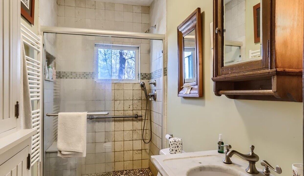 Photo of Bathroom in West Tisbury