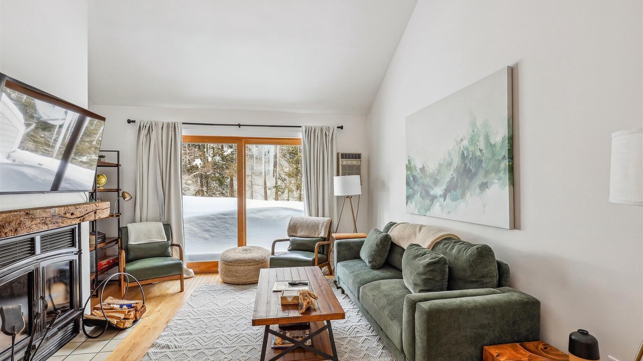 Photo of Livingroom in Stowe Area