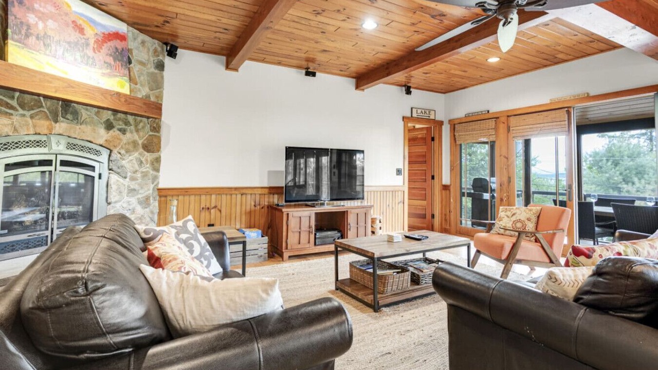 Photo of Livingroom in Gilford