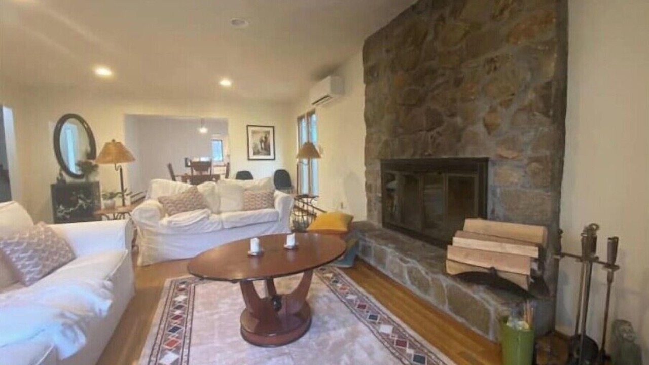 Photo of Livingroom in Dartmouth