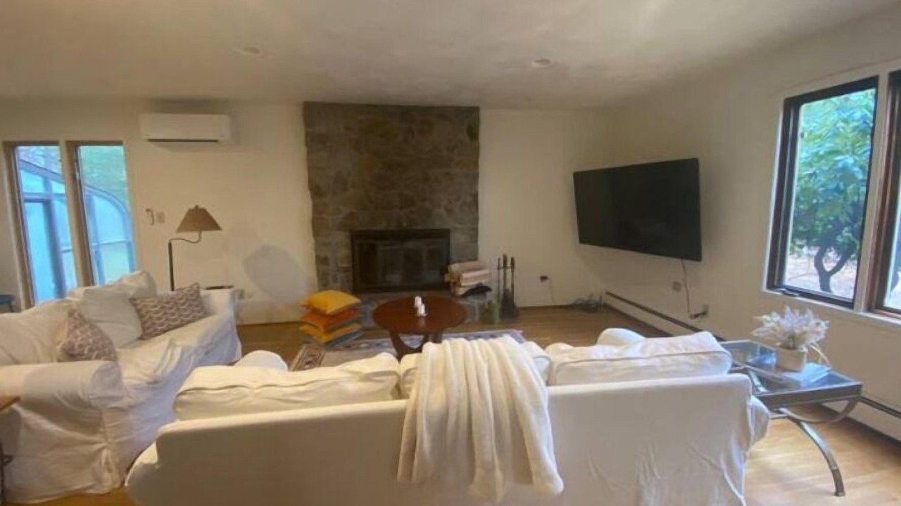 Photo of Livingroom in Dartmouth