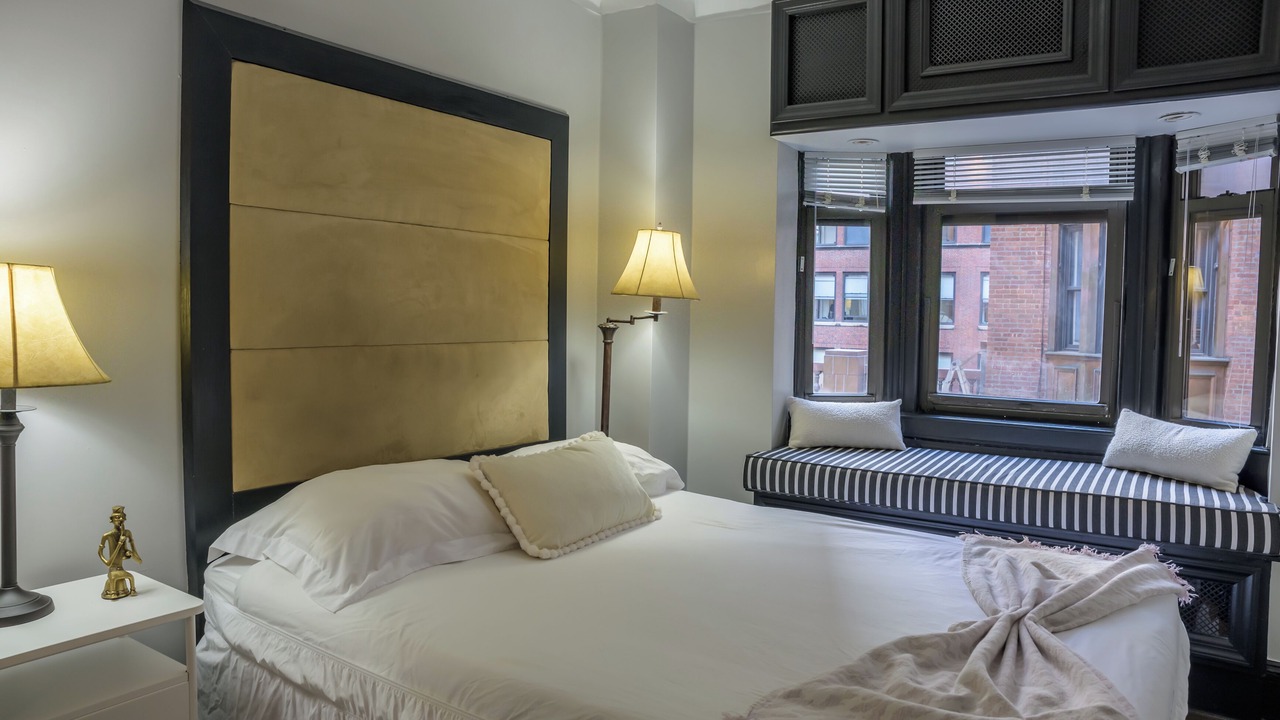 Photo of Bedroom in Midtown