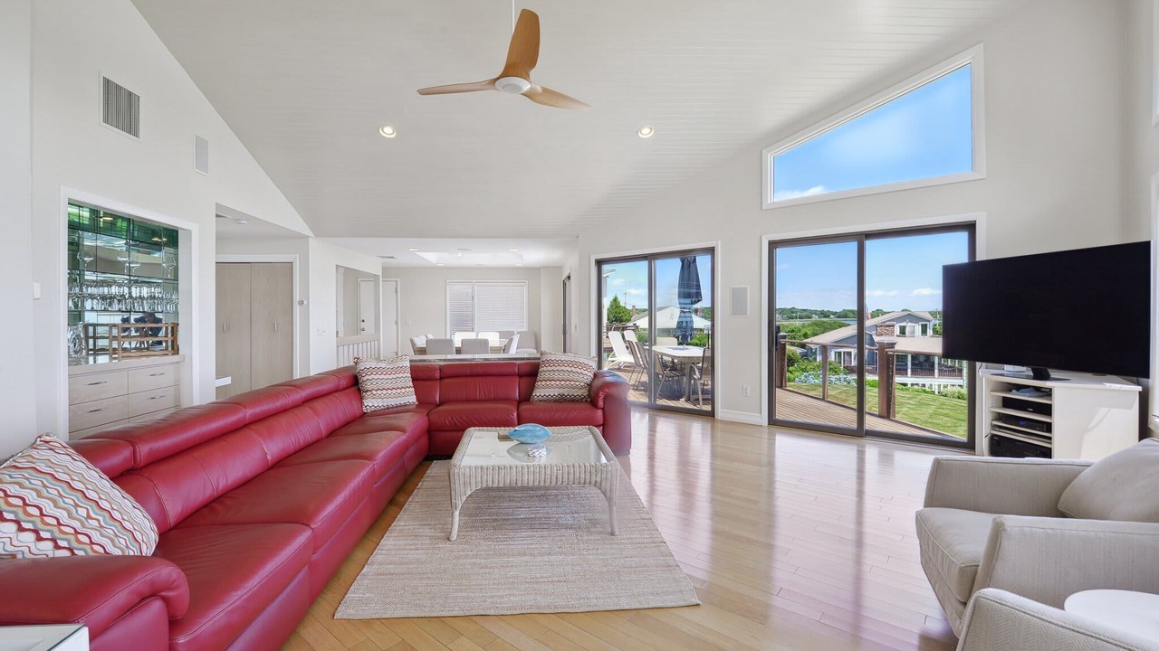 Photo of Livingroom in Bonnet Shores