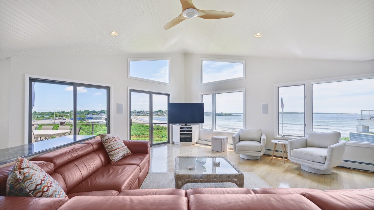 Photo of Livingroom in Bonnet Shores