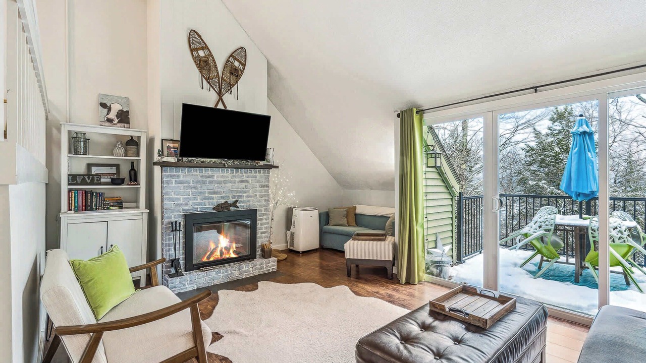 Photo of Livingroom in West Hartford
