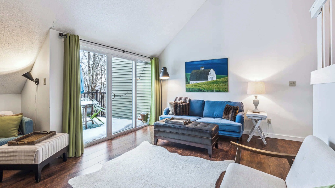 Photo of Livingroom in West Hartford