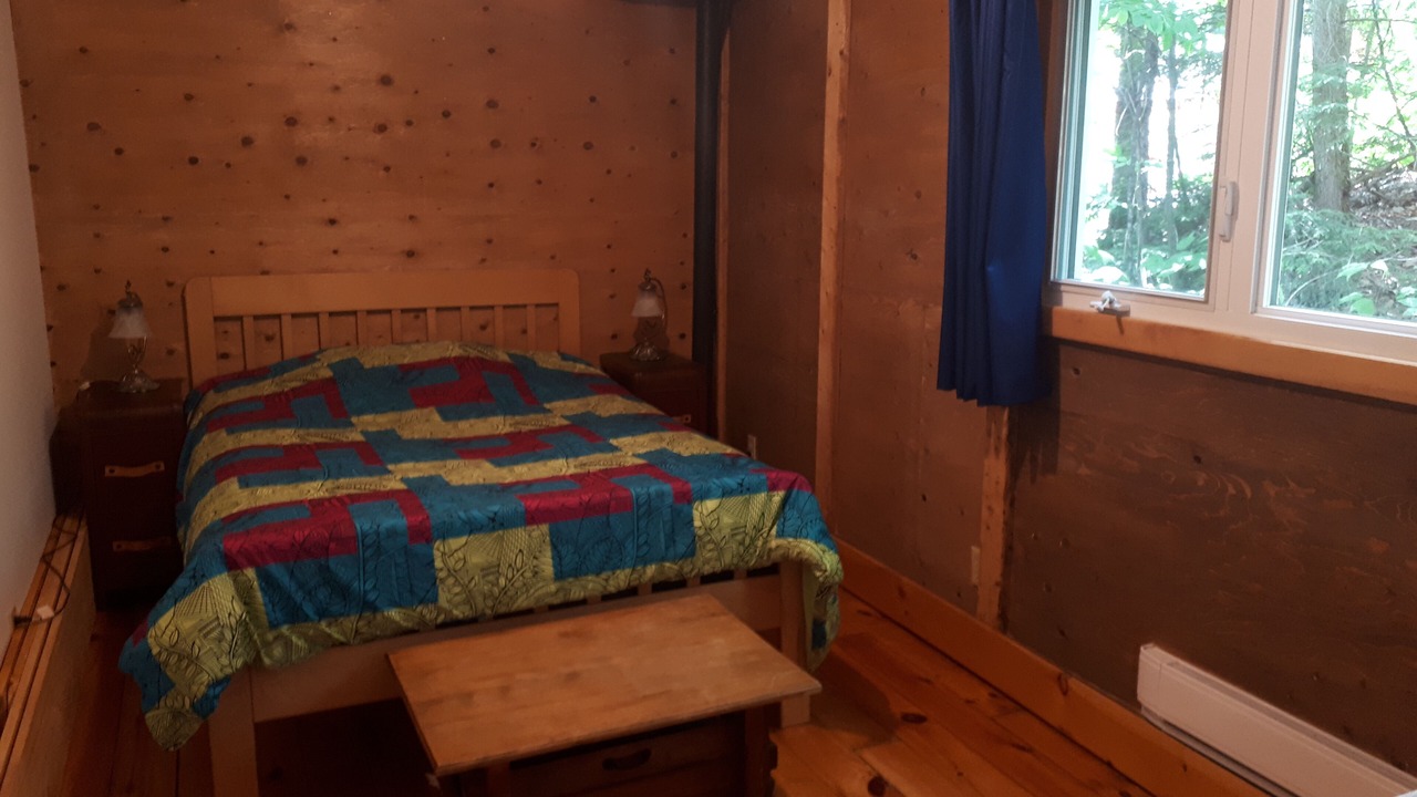 Photo of Bedroom in Val-des-Monts
