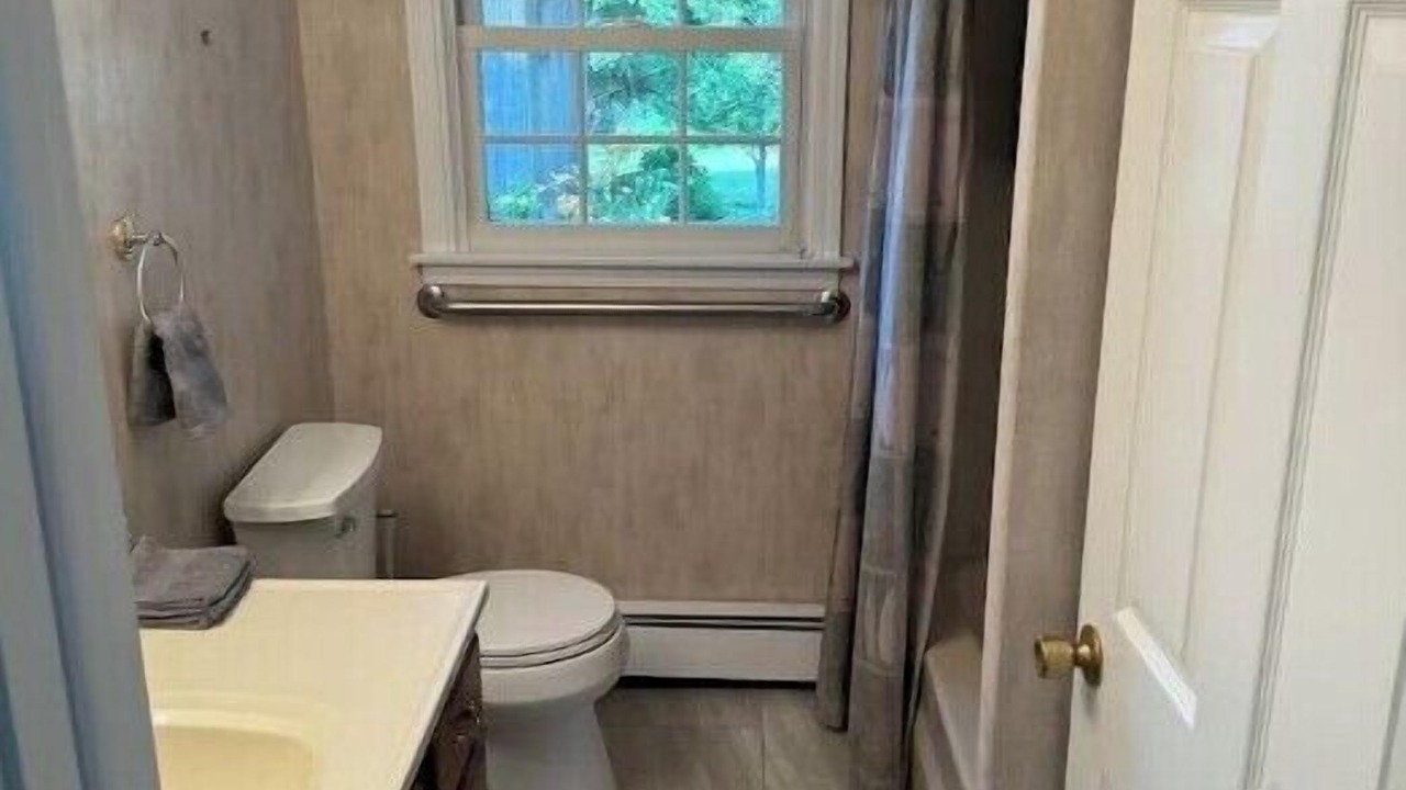 Photo of Bathroom in Morgan Point