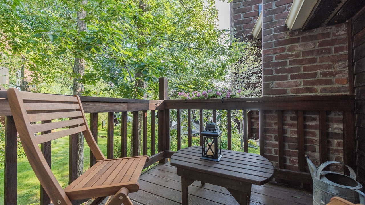 Photo of Patio Balcony in Lake Pocotopaug
