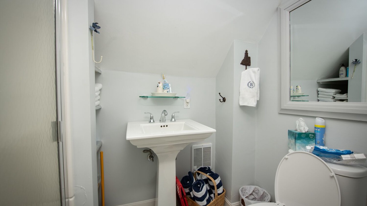 Photo of Bathroom in Narragansett Pier