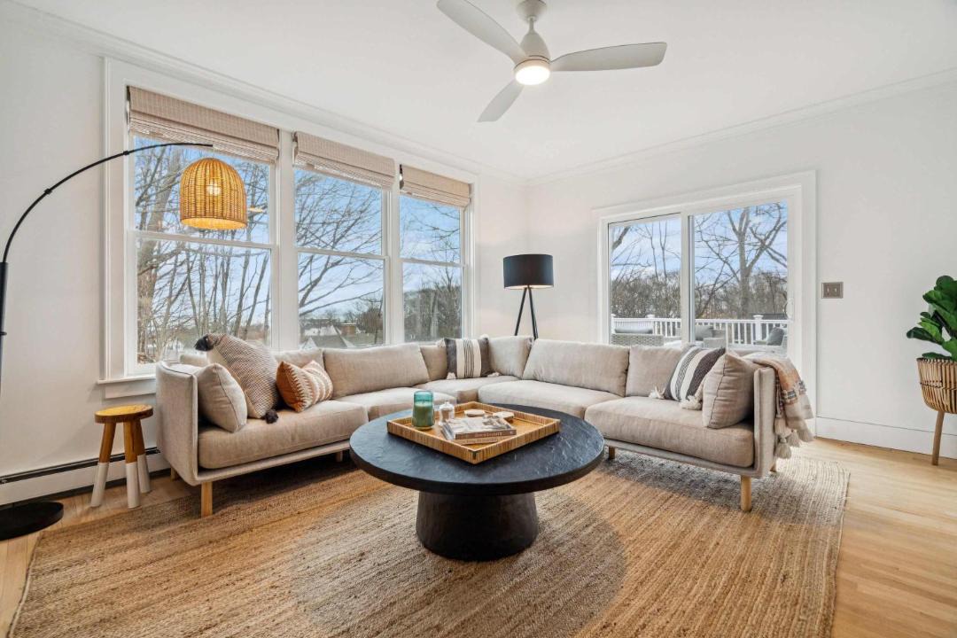 Photo of Livingroom in York Harbor