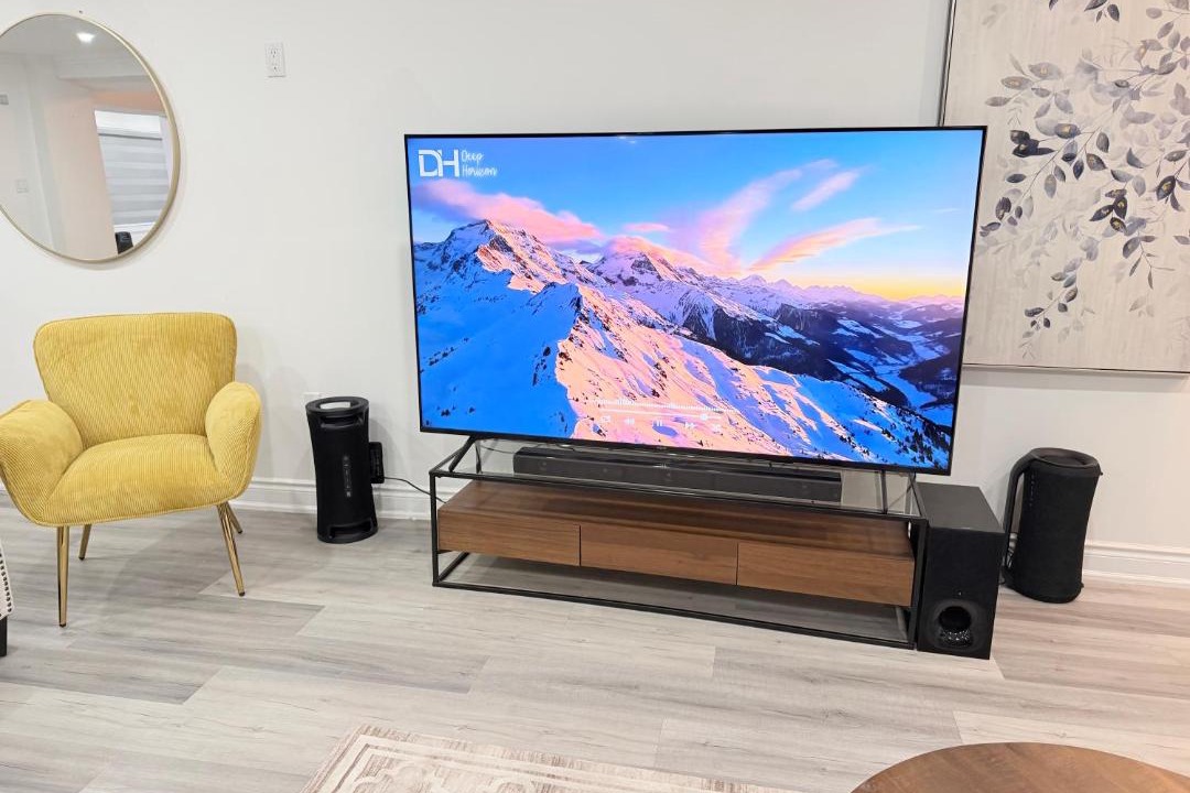 Photo of Livingroom in Stoney Creek