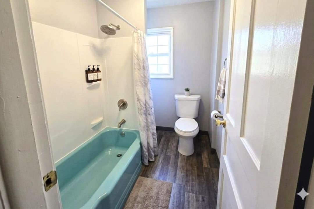 Photo of Bathroom in Niagara Falls