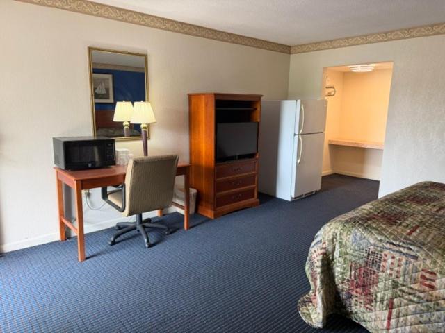 Photo of Bedroom in Wethersfield