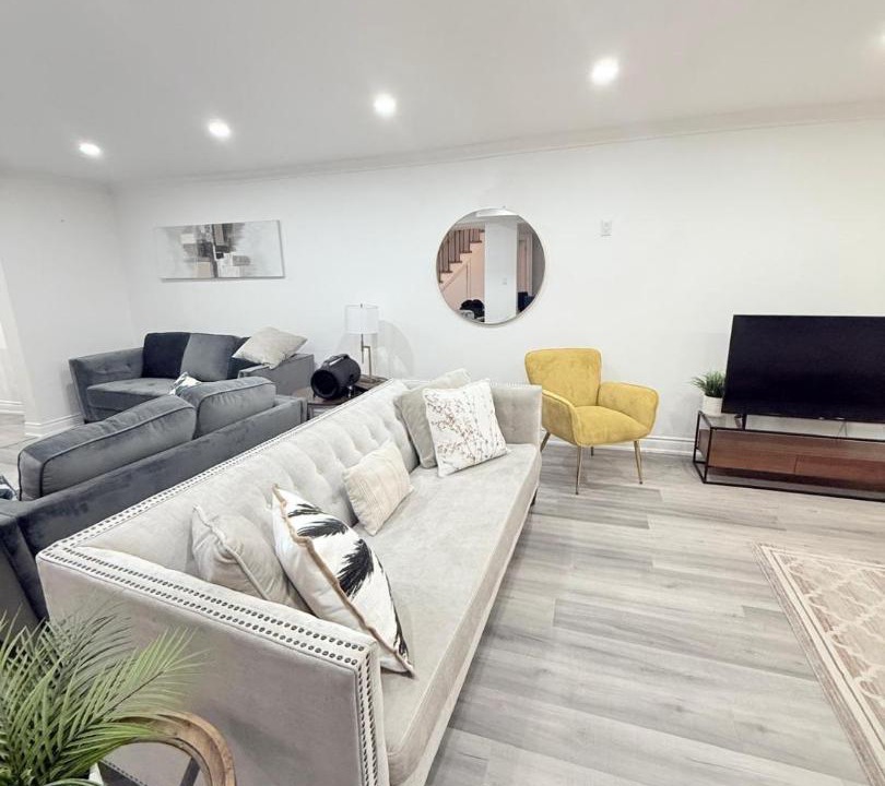 Photo of Livingroom in Stoney Creek