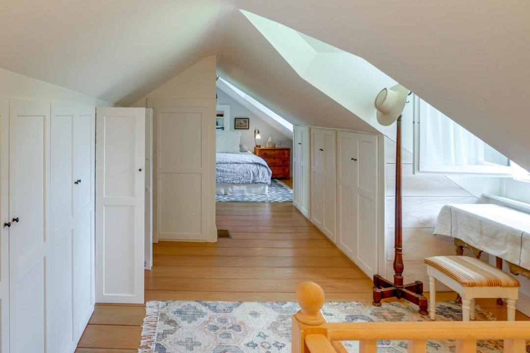 Photo of Bedroom in Middlefield