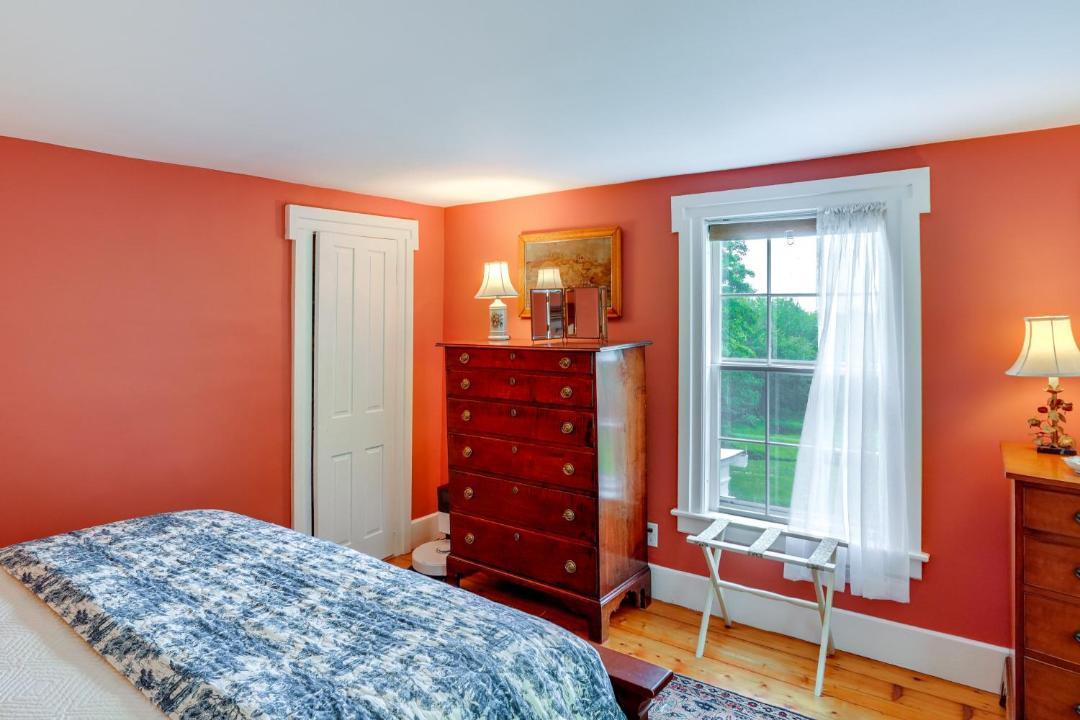Photo of Bedroom in Middlefield