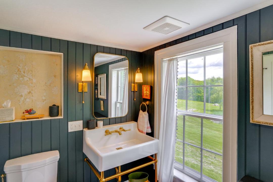 Photo of Bathroom in Middlefield