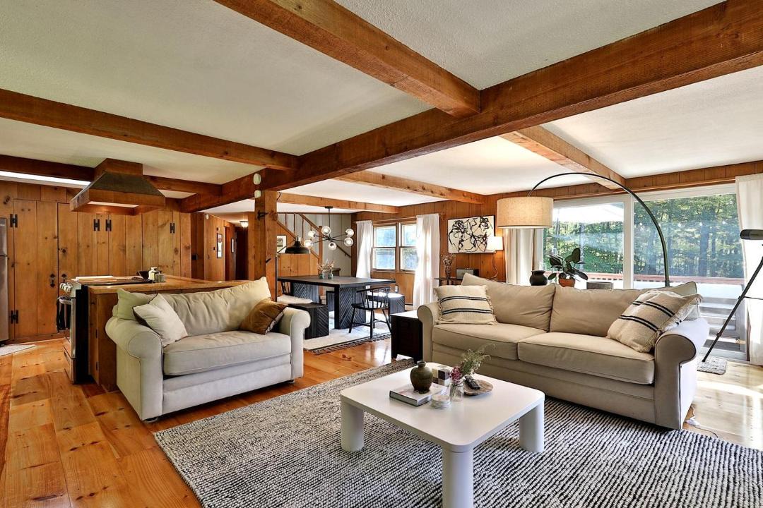 Photo of Livingroom in East Haven  Rutland County