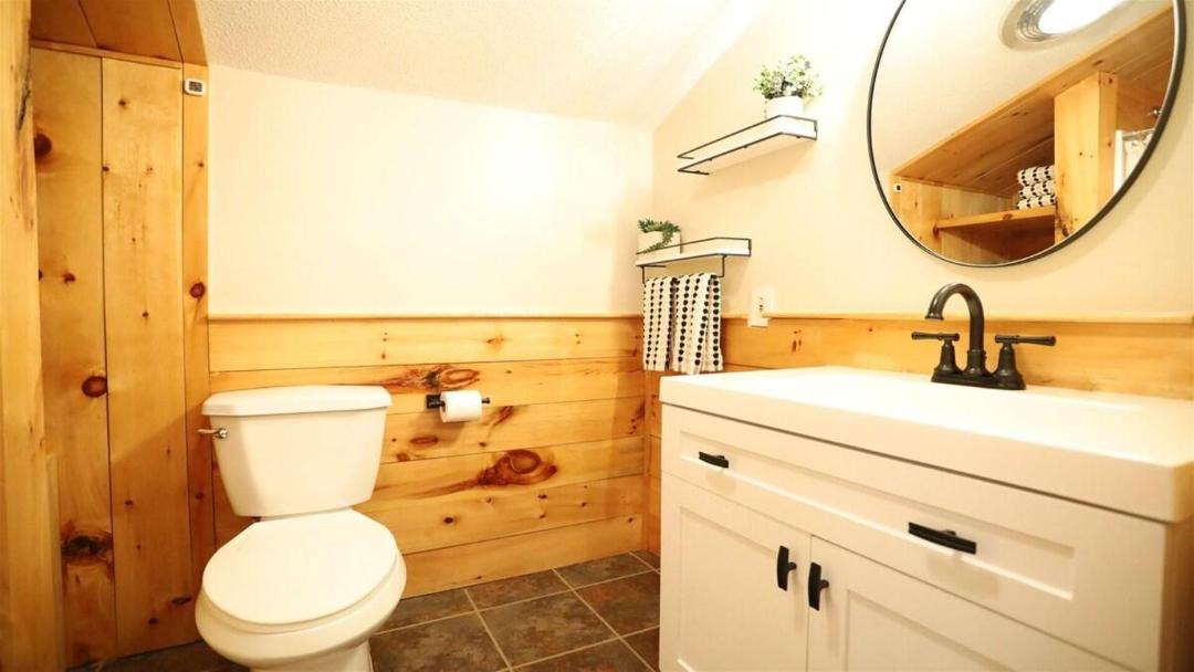 Photo of Bathroom in Campton
